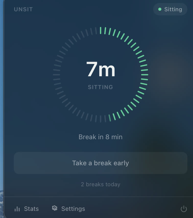Unsit's menubar popover showing a live sitting-time gauge at 7 minutes with a break countdown